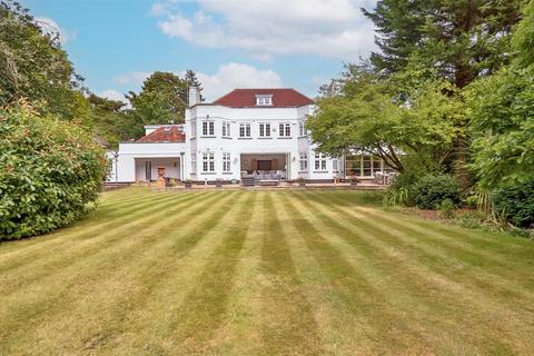 1 Lawrence Drive, Poole, BH13 7EN