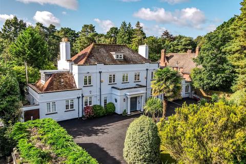 1 Lawrence Drive, Poole, BH13 7EN