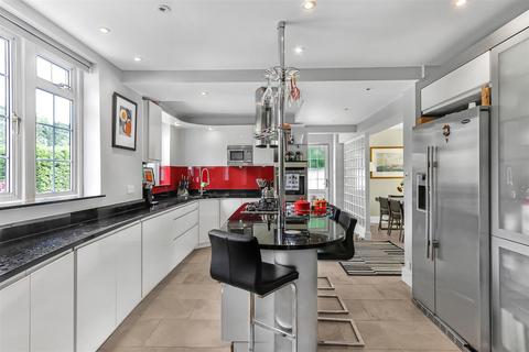 1 Lawrence Drive, Poole, BH13 7EN