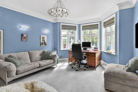 1 Lawrence Drive, Poole, BH13 7EN