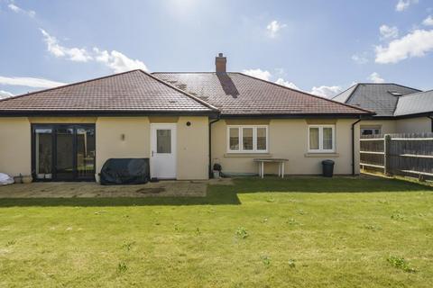 3 bedroom detached bungalow for sale, Aston,  Oxfordshire,  OX18