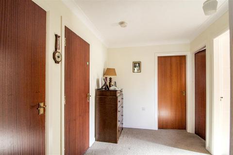 2 bedroom flat for sale, South Parade, Northallerton DL7