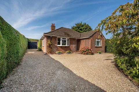 3 bedroom bungalow for sale, Baughurst Road, Tadley RG26