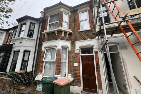 1 bedroom flat for sale, Waghorn Road, Upton Park, London, E13