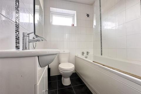 15 Best Close, Wigston, LE18 4PZ