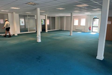 Office to rent, Unit 3 Tidbury Farm, Bullington Cross, Winchester, SO21 3QQ