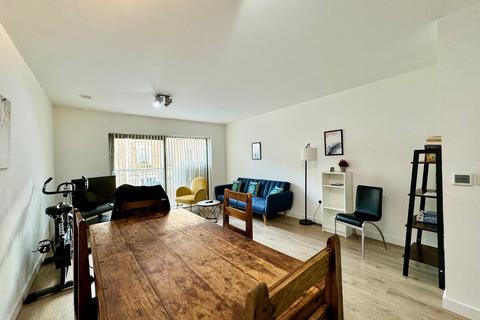 3 bedroom apartment to rent, Allcroft Road, Kentish Town