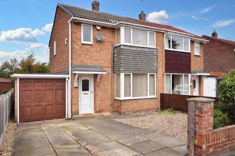 3 bedroom semi-detached house for sale, Thornes Moor Road, Wakefield, West Yorkshire