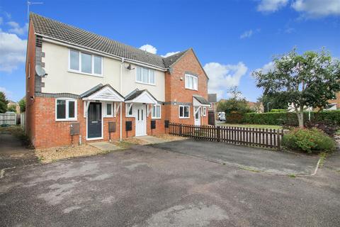 2 bedroom end of terrace house for sale, Lindisfarne Way, Thrapston NN14