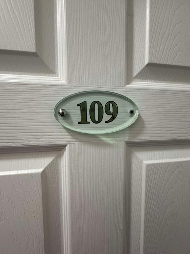 Room 109 &#64; New Bedford Road