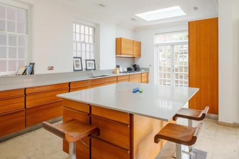 6 bedroom terraced house to rent, Hamilton Terrace, St John's Wood, NW8