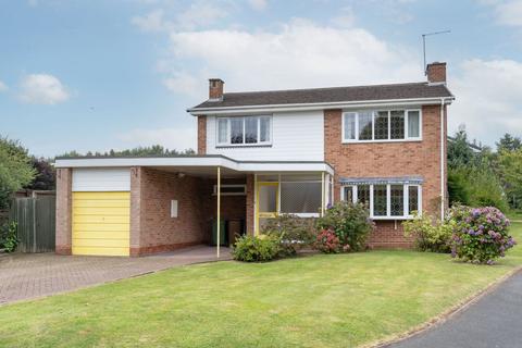 4 bedroom detached house for sale, Poplar Drive, Barnt Green, B45 8NQ