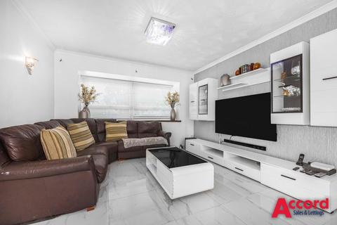 2 Millbrook Gardens, Gidea Park, Romford, RM2 5RP