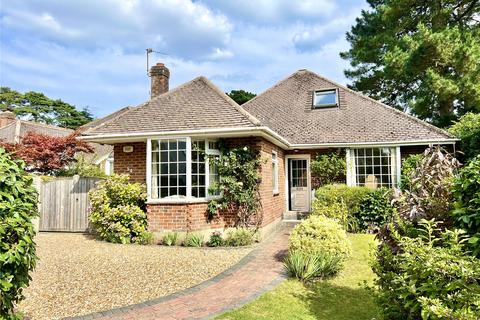 3 bedroom detached house for sale, East Cliff Way, Christchurch BH23