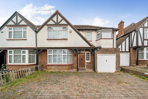 6 bedroom detached house for sale, Hillside Gardens, Edgware, Greater London. HA8 8HA