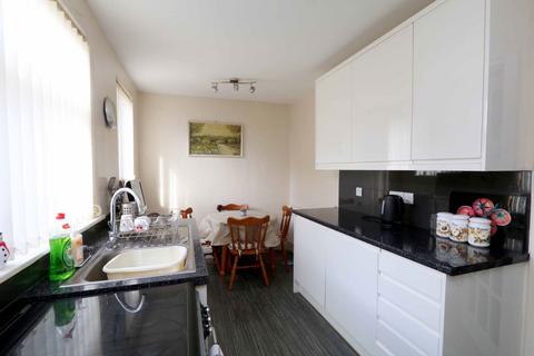 2 bedroom semi-detached house for sale, Grantham Road, Southport PR8