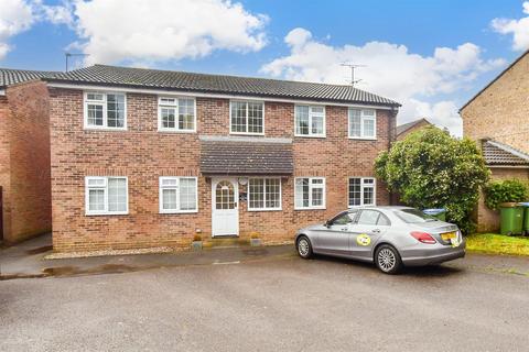 1 bedroom ground floor flat for sale, The Laurels, Southwater, West Sussex