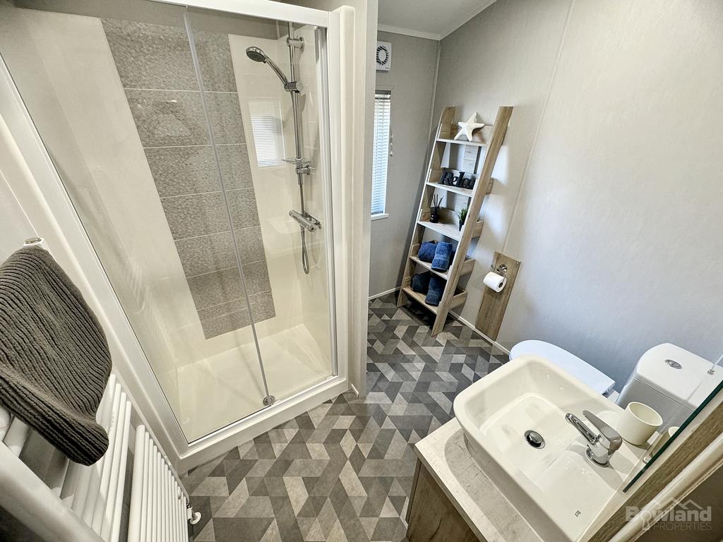 Main Bathroom