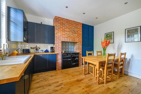 4 bedroom terraced house for sale, Pawson Street, Leeds, LS27