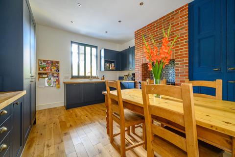 4 bedroom terraced house for sale, Pawson Street, Leeds, LS27