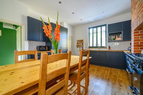 4 bedroom terraced house for sale, Pawson Street, Leeds, LS27