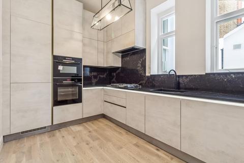 2 bedroom flat to rent, Courtfield Road, London, SW7