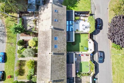 14 Kelvinbrook, West Molesey, KT8 1RZ