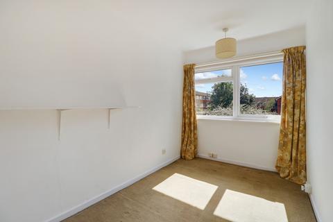 14 Kelvinbrook, West Molesey, KT8 1RZ