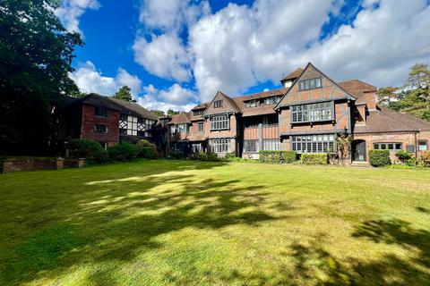 2 bedroom flat for sale, Branksome Park Road, Camberley GU15