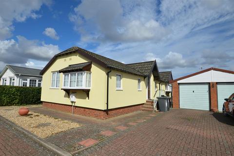 2 bedroom mobile home for sale, New Road, Clifton, Shefford