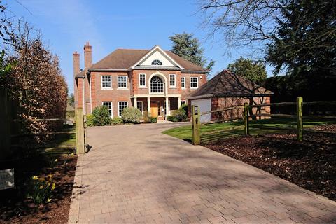 4 bedroom detached house for sale, Headley Road, Leatherhead, Surrey, KT22