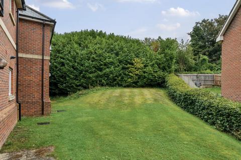 2 bedroom flat for sale, Chesham,  Buckinghamshire,  HP5