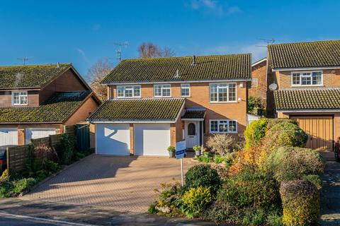 4 bedroom detached house for sale, Cotefield Drive, Leighton Buzzard, Bedfordshire