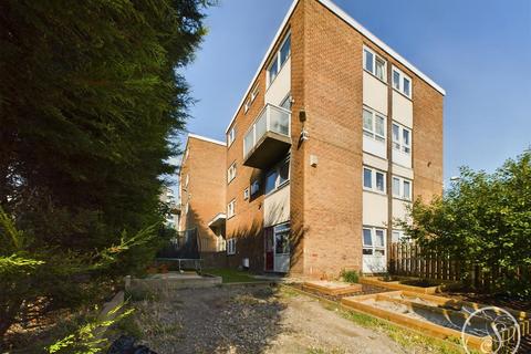 3 bedroom maisonette for sale, Lindsey Road, Leeds