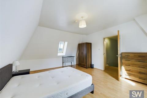 2 bedroom flat to rent, City Central,  Wellington Street, Leeds