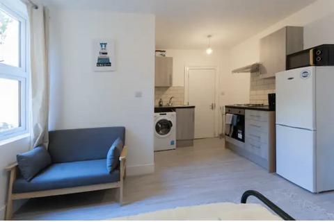 Studio to rent, Alexandra Street, Southend-on-Sea SS1