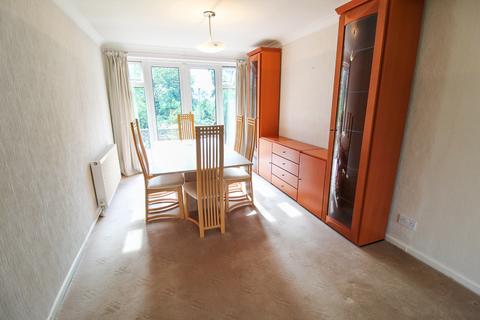 137 Overdale Road, Romiley, Stockport, SK6 3EN