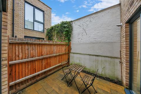 1 bedroom apartment for sale, Kempton Mews, East Ham E6