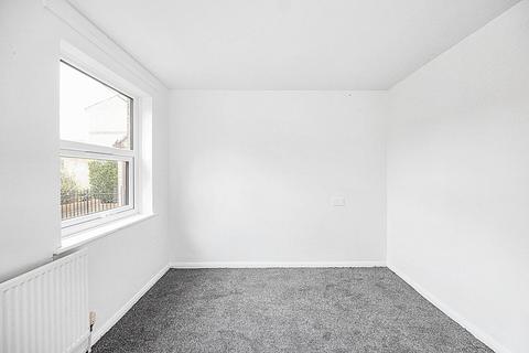 1 bedroom flat for sale, Edmeston Close, London E9