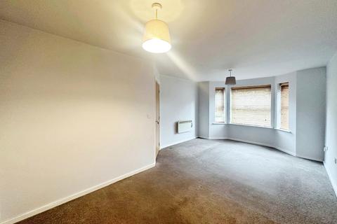 2 bedroom flat to rent, Sunningdale Court, Bolton BL3