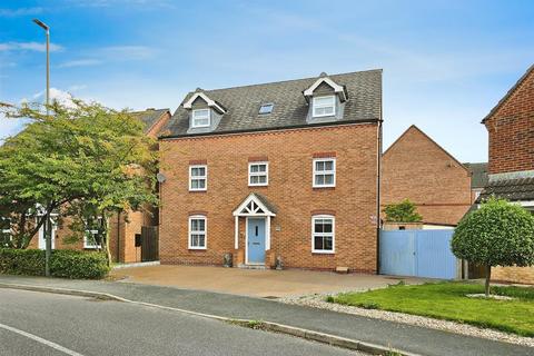 5 bedroom detached house for sale, Welland Road, Hilton, Derby