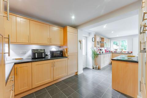 4 bedroom detached house for sale, Spinney Close, Beetley