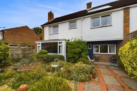 3 bedroom end of terrace house to rent, The Holdens, Bosham