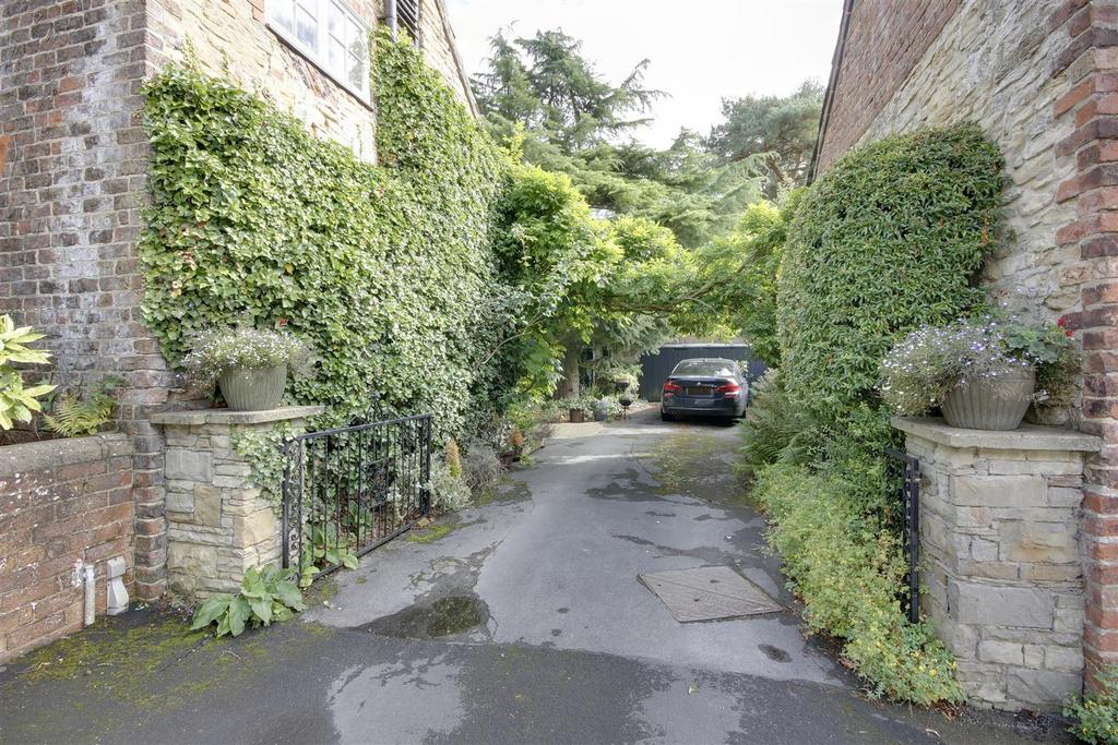 Garage Block &amp; Parking