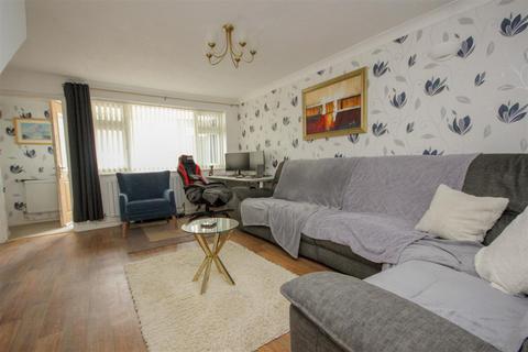 3 bedroom end of terrace house for sale, Evelyn Way, Irchester NN29