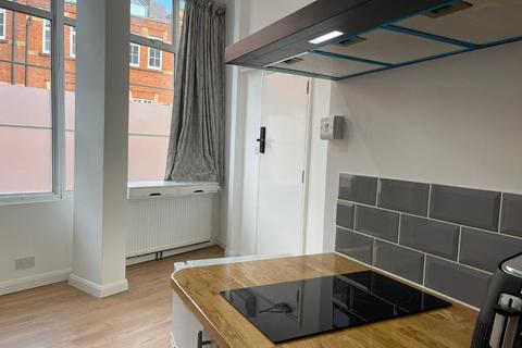 1 bedroom flat to rent, Grafton Road, London