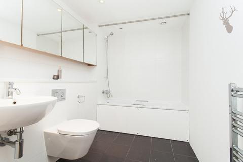 1 bedroom flat to rent, 120 Queensbridge Road, E2 8EZ