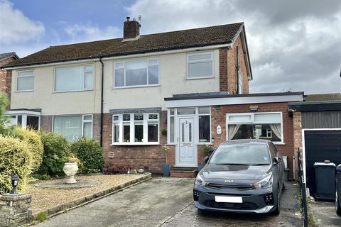 4 bedroom semi-detached house for sale, Wheatcroft, Hadfield, Glossop