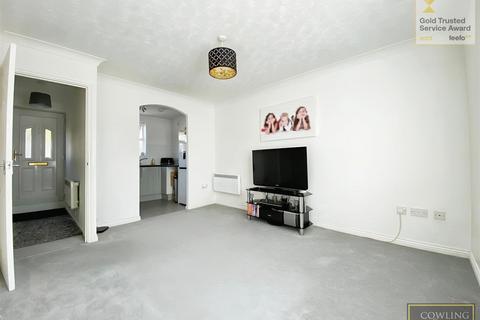 1 bedroom apartment to rent, Napier Crescent, Wickford