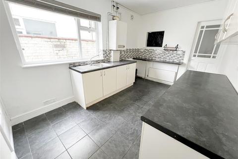 3 bedroom terraced house for sale, Suggitts Lane, Cleethorpes, N. E. Lincs, DN35 7JG